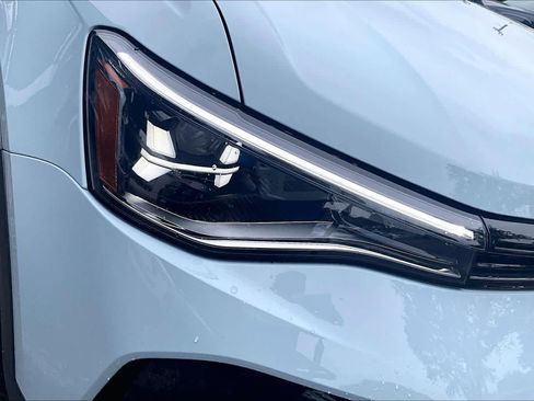 New 2026 Volkswagen Taos SE FWD image 13
