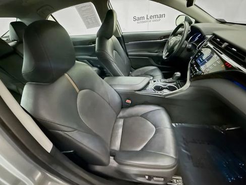 Used 2020 Toyota Camry XLE image 27
