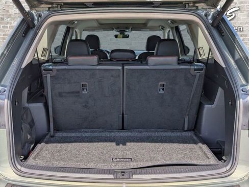 Certified 2025 Volkswagen Atlas Peak Edition SE AWD/4WD image 13