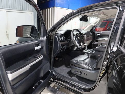 Used 2019 Toyota Tundra SR5 w/ SR5 Upgrade Package RWD image 18