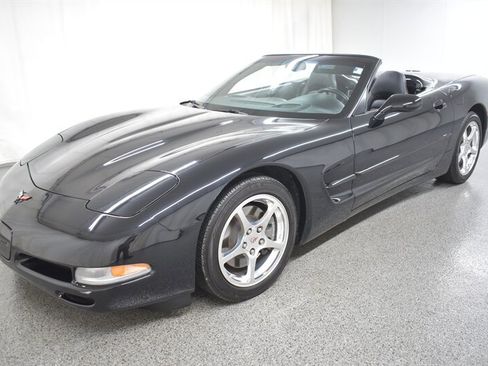 Used 2002 Chevrolet Corvette Convertible w/ Preferred Equipment Group2 image 3