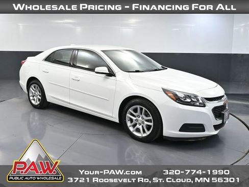 Used 2016 Chevrolet Malibu LT w/ Power Convenience Package image 1