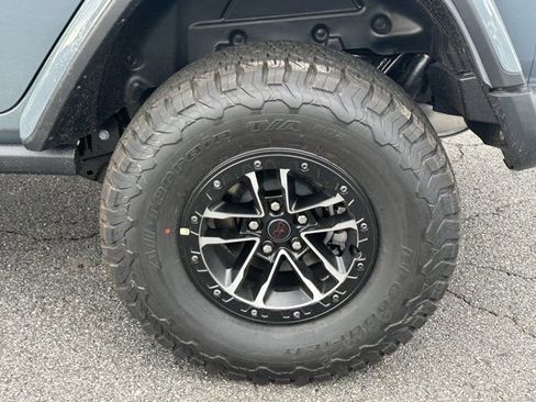 New 2025 Jeep Wrangler Unlimited Rubicon image 18