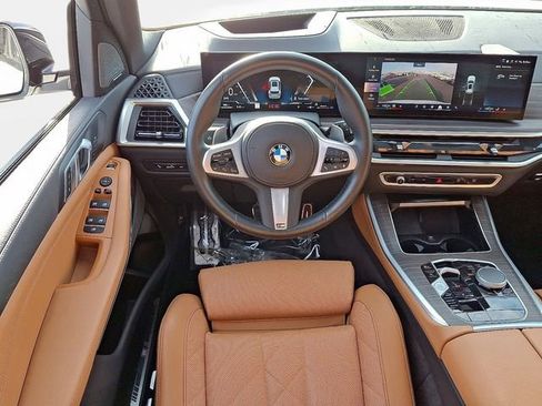 Certified 2024 BMW X5 xDrive40i w/ M Sport Package image 11