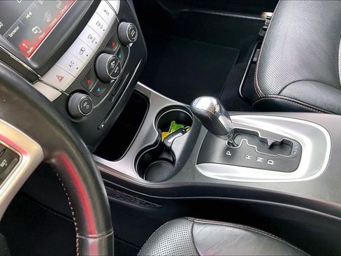 Used 2019 Dodge Journey GT image 18