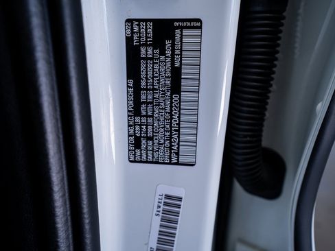 Used 2023 Porsche Cayenne Platinum Edition image 62