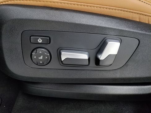 New 2026 BMW X5 xDrive50e w/ M Sport Package image 13