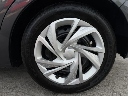 Used 2025 Subaru Impreza 2.0i AWD/4WD image 40