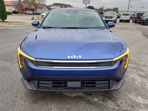 New 2025 Kia K4 LXS image 8