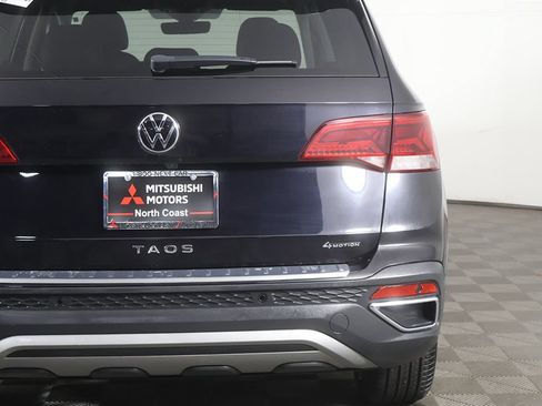 Used 2022 Volkswagen Taos SEL w/ Panoramic Sunroof Package AWD/4WD image 17