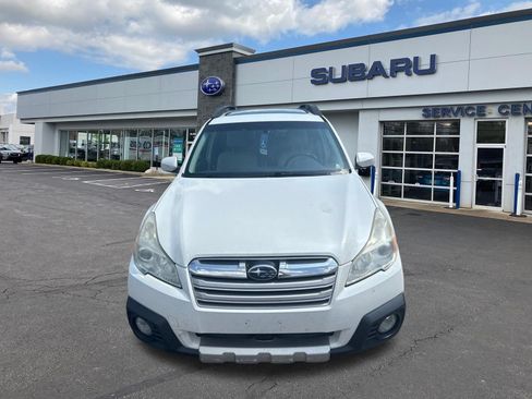 Used 2014 Subaru Outback 2.5i Limited w/ Moonroof Package AWD/4WD image 6