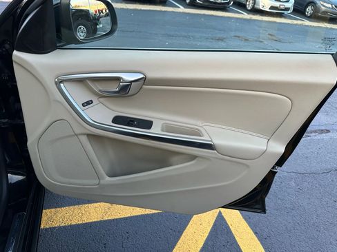 Used 2013 Volvo S60 T5 image 29