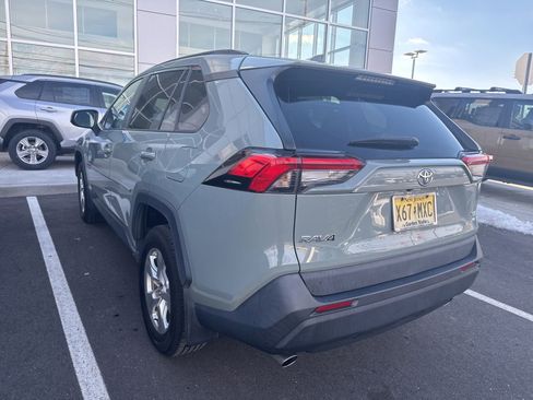 Used 2021 Toyota RAV4 XLE image 8