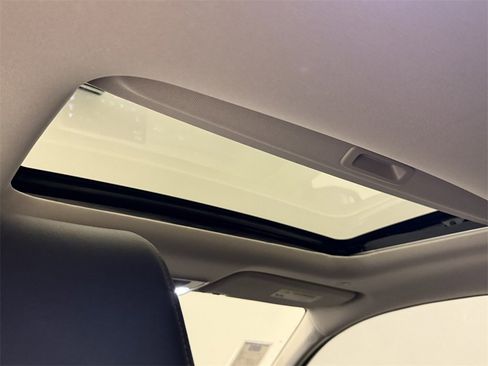 New 2026 Honda HR-V EX-L image 13