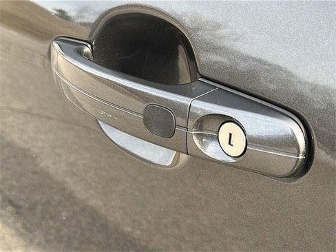 Used 2015 Ford Focus Titanium image 7