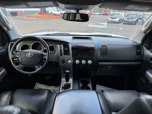 Used 2012 Toyota Tundra 4x4 CrewMax image 21