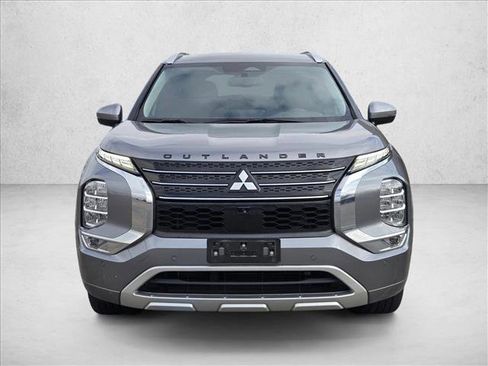 Used 2022 Mitsubishi Outlander SEL image 2