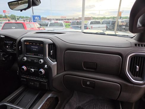 Used 2020 GMC Sierra 2500 Denali w/ Denali Ultimate Package AWD/4WD image 29