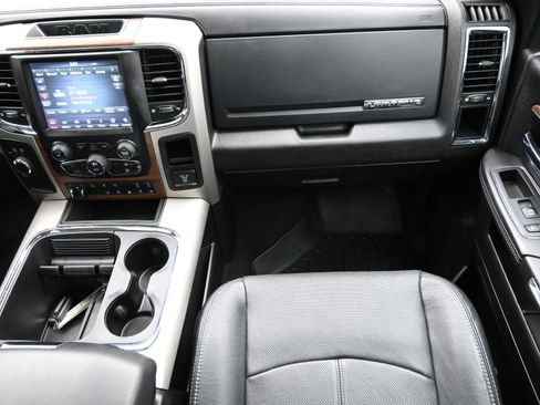 Used 2018 RAM 2500 Laramie w/ Off Road Package AWD/4WD image 40
