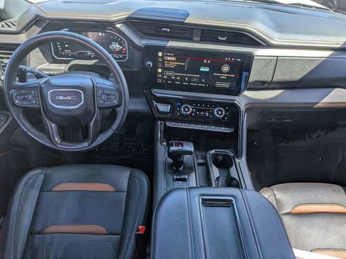 Used 2022 GMC Sierra 1500 AT4 w/ Technology Package AWD/4WD image 15