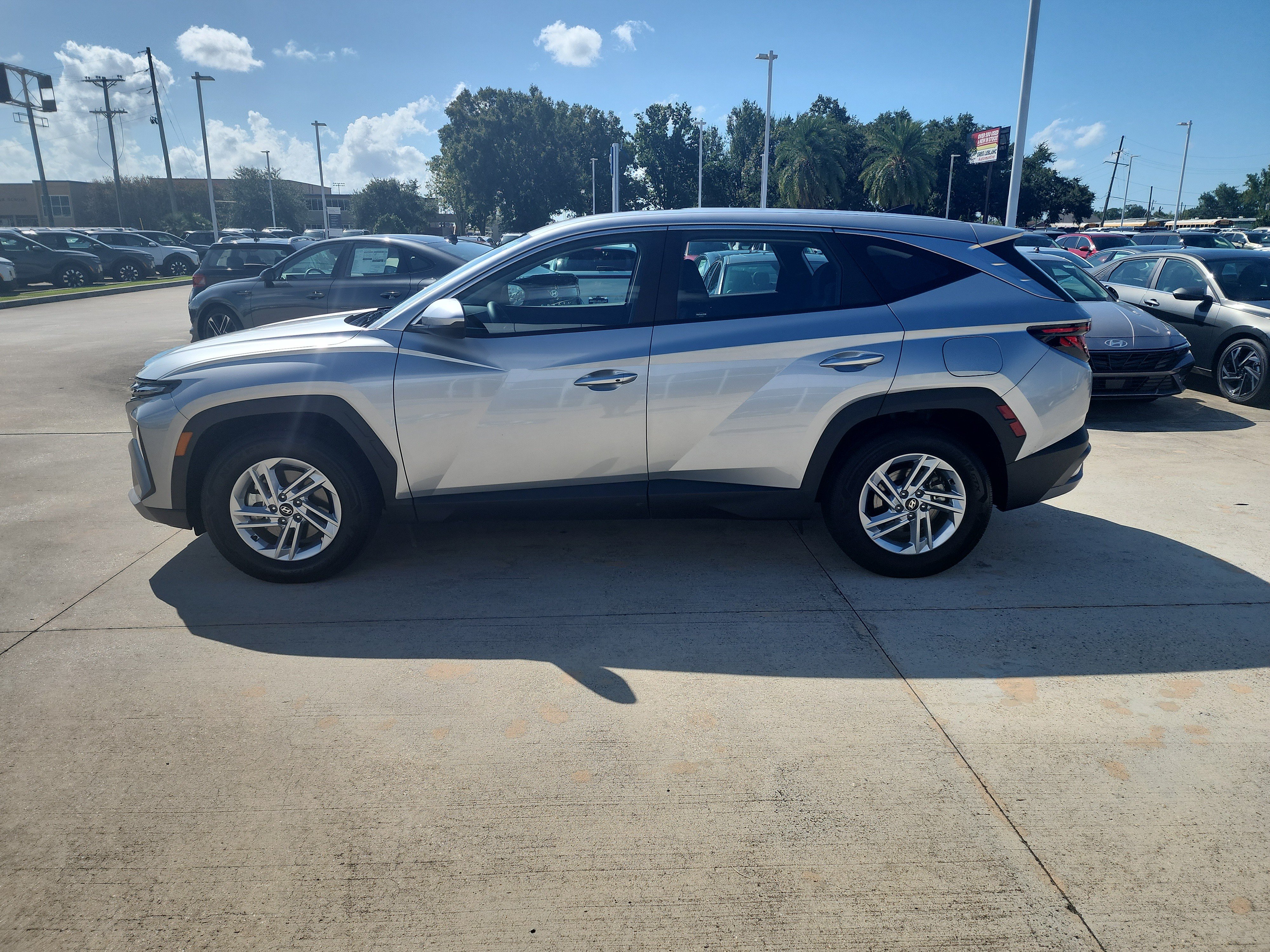 Used 2026 Hyundai Tucson SE FWD image 4