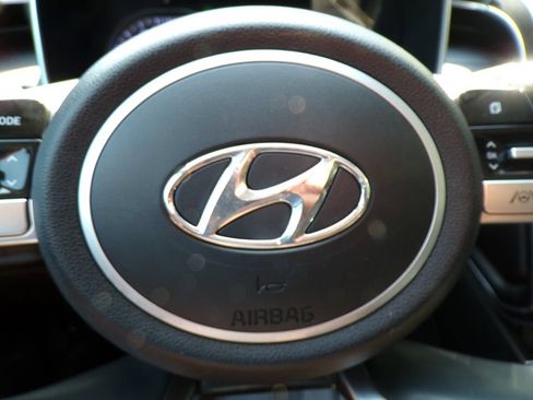 Used 2022 Hyundai Tucson SEL AWD/4WD image 32