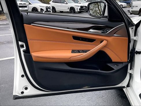 Certified 2023 BMW 540i w/ Convenience Package image 24