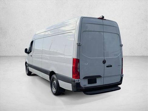 Used 2023 Mercedes-Benz Sprinter 2500 image 7