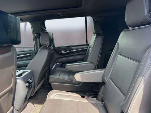 Used 2021 GMC Yukon XL Denali w/ Denali Ultimate Package AWD/4WD image 11