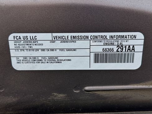 Used 2018 Dodge Challenger SXT image 18