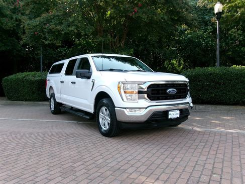 Used 2021 Ford F150 XLT AWD/4WD image 3