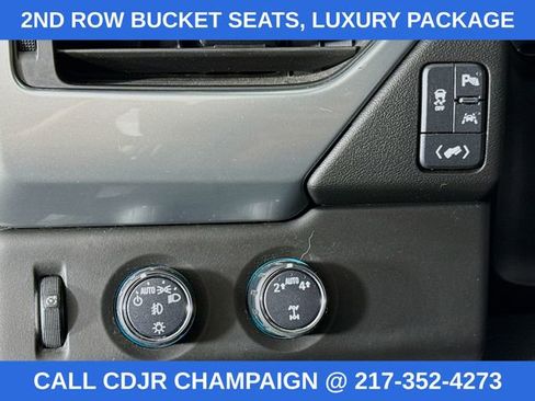 Used 2020 Chevrolet Suburban LT image 10