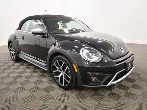 Used 2018 Volkswagen Beetle 2.0T Dune FWD image 10