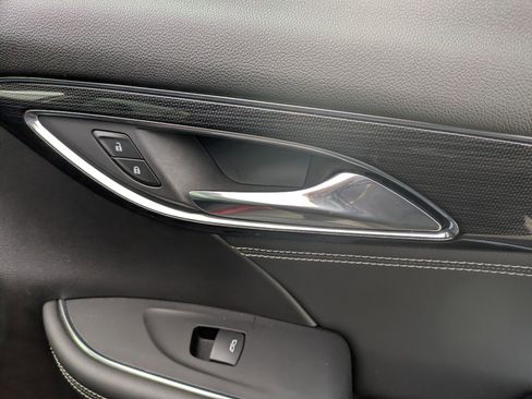 Used 2023 Buick Envision Essence image 35