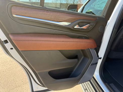 Used 2024 GMC Yukon Denali Ultimate image 23