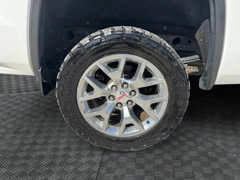 Used 2018 GMC Sierra 1500 SLT w/ SLT Premium Package image 17