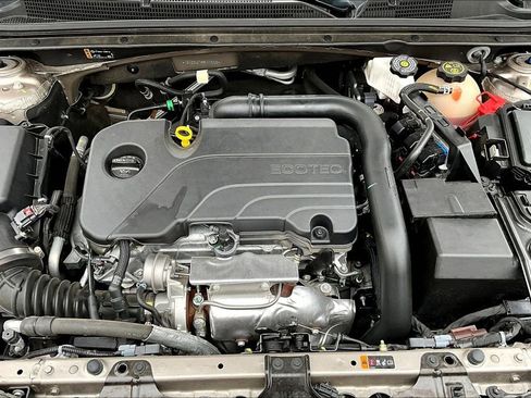 Used 2024 Chevrolet Malibu LT FWD image 28