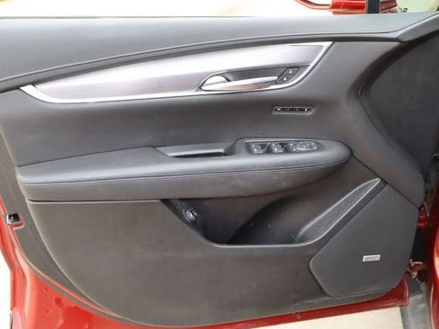 Used 2019 Cadillac XT5 Luxury image 21