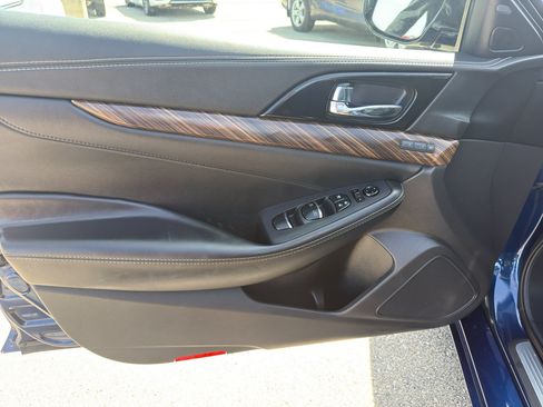 Used 2016 Nissan Maxima Platinum FWD image 12