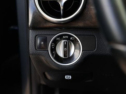 Used 2014 Mercedes-Benz GLK 350 2WD image 48