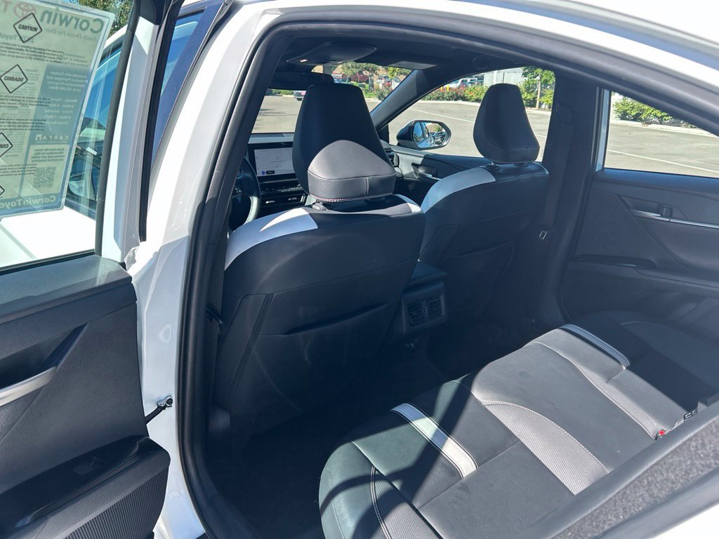 Used 2025 Toyota Camry SE FWD image 20