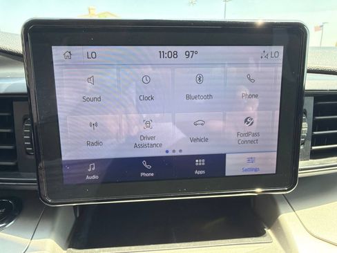Used 2024 Ford Explorer XLT AWD/4WD image 36