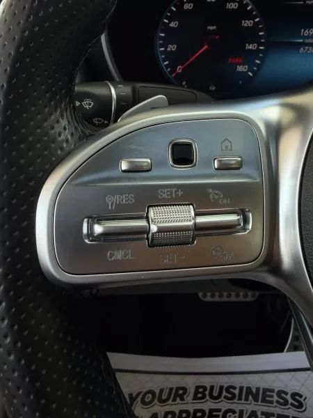 Used 2020 Mercedes-Benz C 300 Sedan image 29