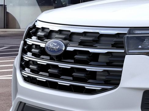 New 2026 Ford Explorer Active RWD image 17