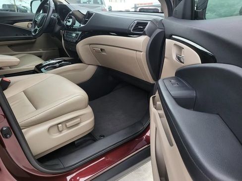 Used 2020 Honda Pilot Touring image 7