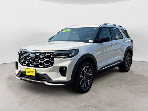 Certified 2025 Ford Explorer Platinum w/ Ultimate Package AWD/4WD image 1