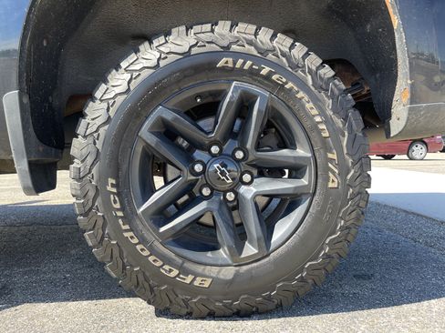Used 2019 Chevrolet Silverado 1500 LT Trail Boss w/ Convenience Package AWD/4WD image 22