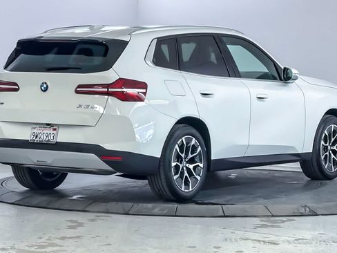 Used 2026 BMW X3 xDrive30i w/ Convenience Package AWD/4WD image 2