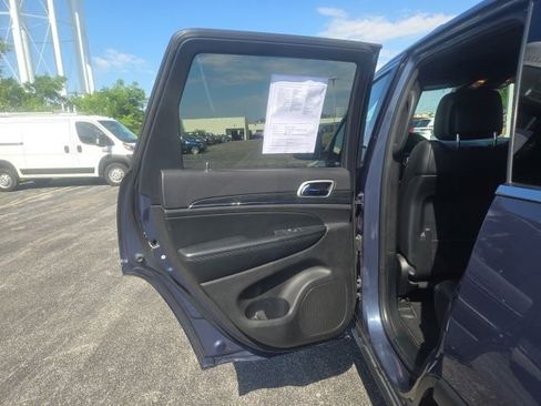 Used 2020 Jeep Grand Cherokee Limited w/ Trailer Tow Group IV AWD/4WD image 17