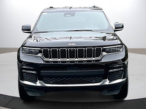 Certified 2024 Jeep Grand Cherokee L Limited w/ Luxury Tech Group II image 3